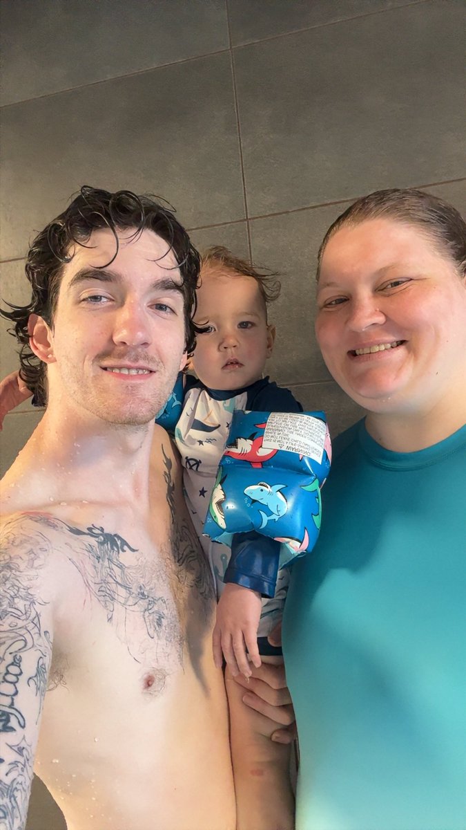 colbeyliz's tweet photo. Fun at the pool 🩵 https://t.co/TMX48Sxt2c