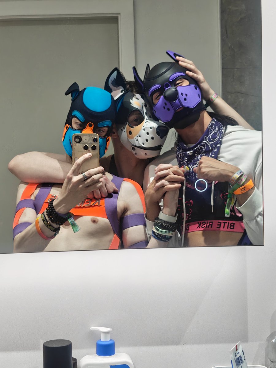 Kemriss tweet media