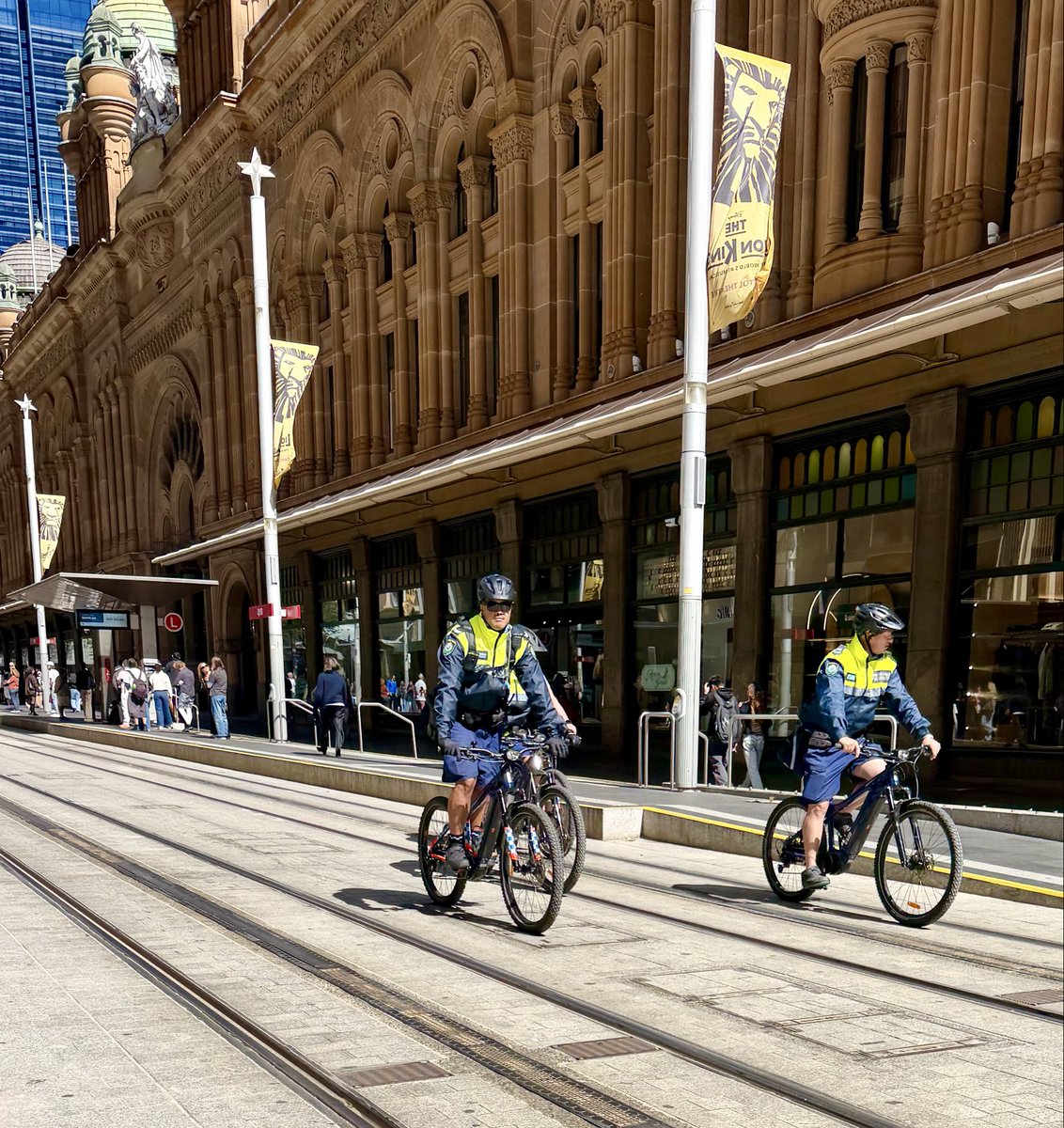 Police in Sydney has gone woke.