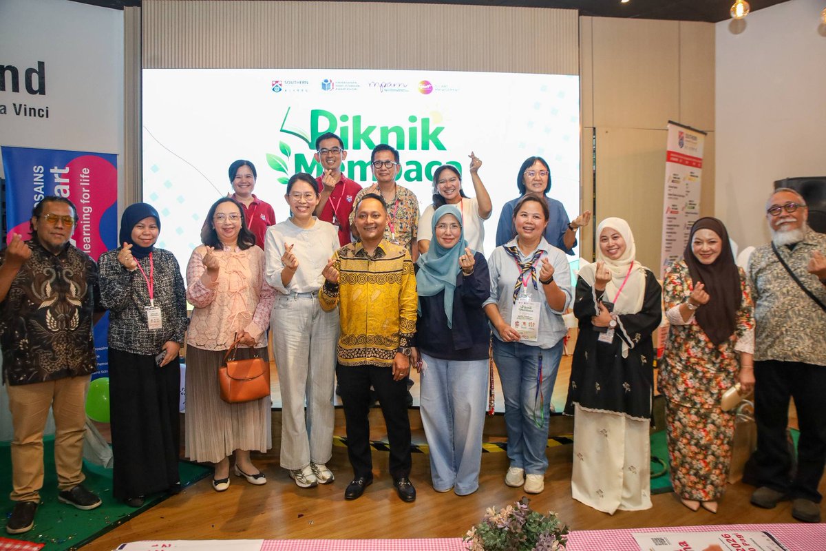 JohorLibrary's tweet photo. Majlis Penutup Piknik Membaca 2026 disempurnakan oleh YB Tuan Aznan bin Tamin, Pengerusi Jawatankuasa Pendidikan dan Penerangan Negeri Johor, merangkap Pengerusi Lembaga Pengarah Perbadanan Perpustakaan Awam Johor. https://t.co/13x4uIB6Co