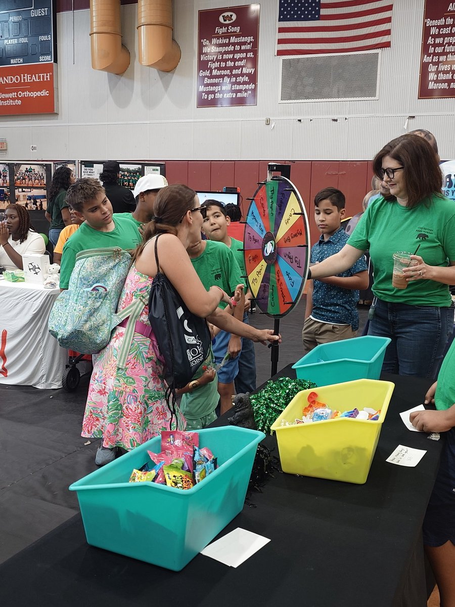 OCPSJessSmith's tweet photo. Started the day at @WekivaHigh for our CommUNITY event and ended the day with some of my favorite chess players. Our Black Bears represented CSE in the best way today!! https://t.co/d7Obbuhnvc