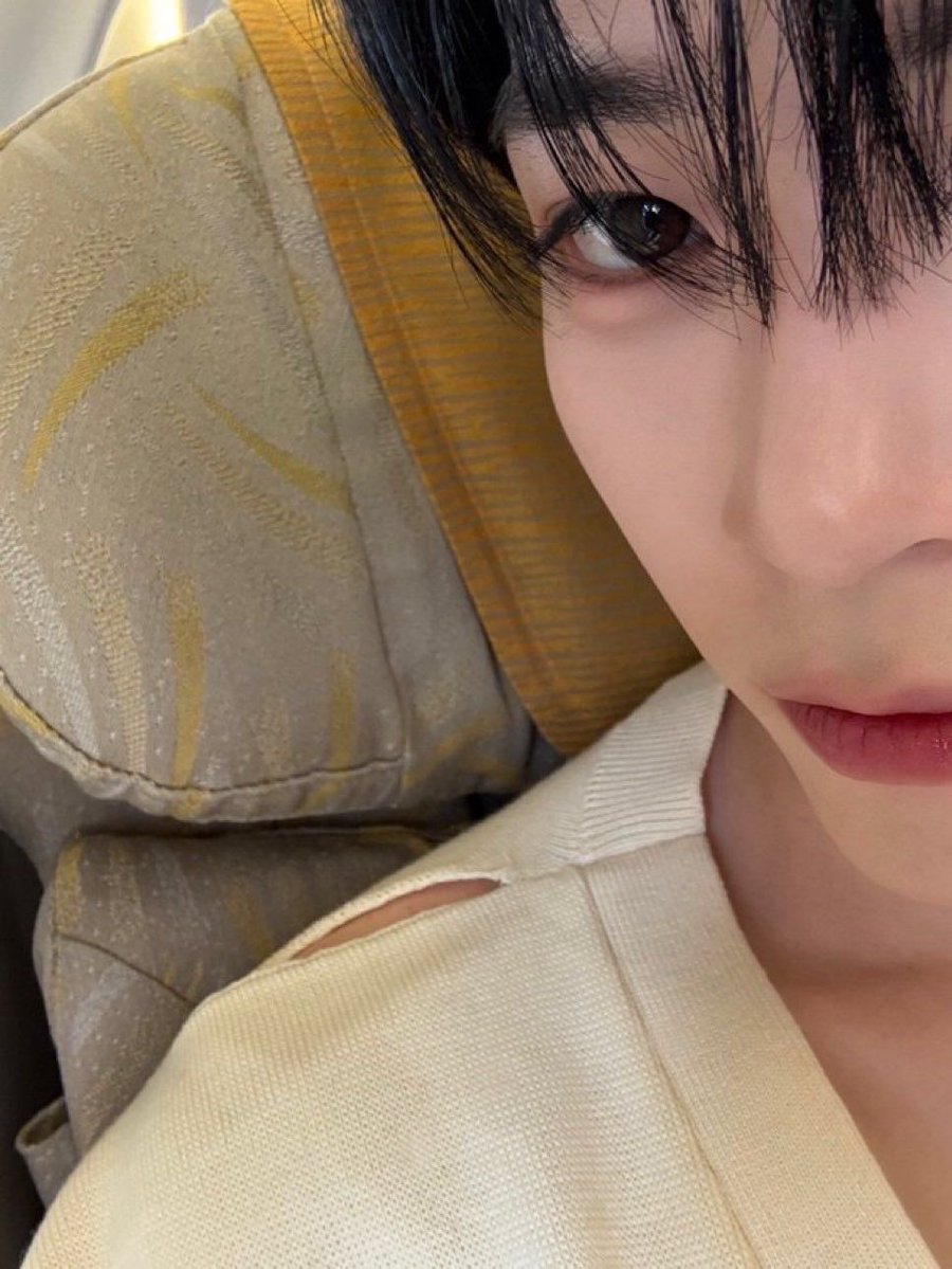 성한빈 쇄골 tweet media