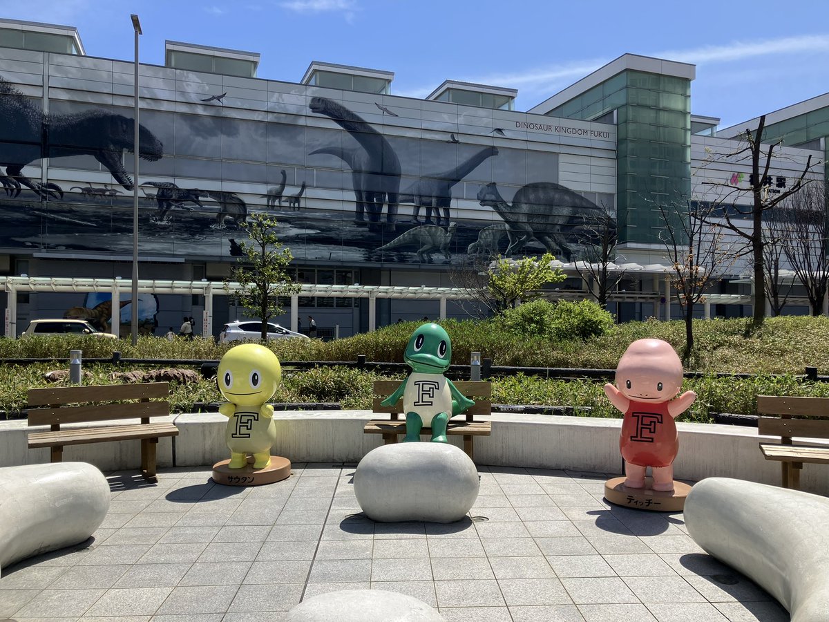 ガルル tweet media