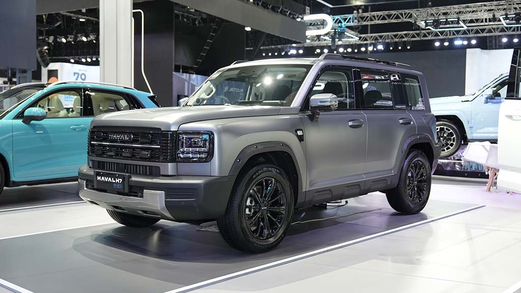 carguideph's tweet image. The rugged GWM Haval H7 PHEV has 360 horsepower and is cheaper than a Corolla Cross or HR-V. #MIAS #GWMPhilippines #GWMHavalH7 #CarGuidePH 
carguide.ph/2026/04/the-ru…