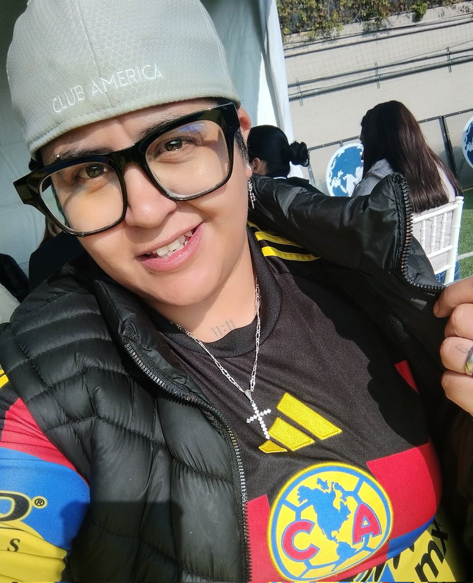 Kar_Moya's tweet photo. #casadecoloso  #TDN vamoooos @ClubAmerica 💙💛🦅✨⚡ https://t.co/CmD9rktWoB