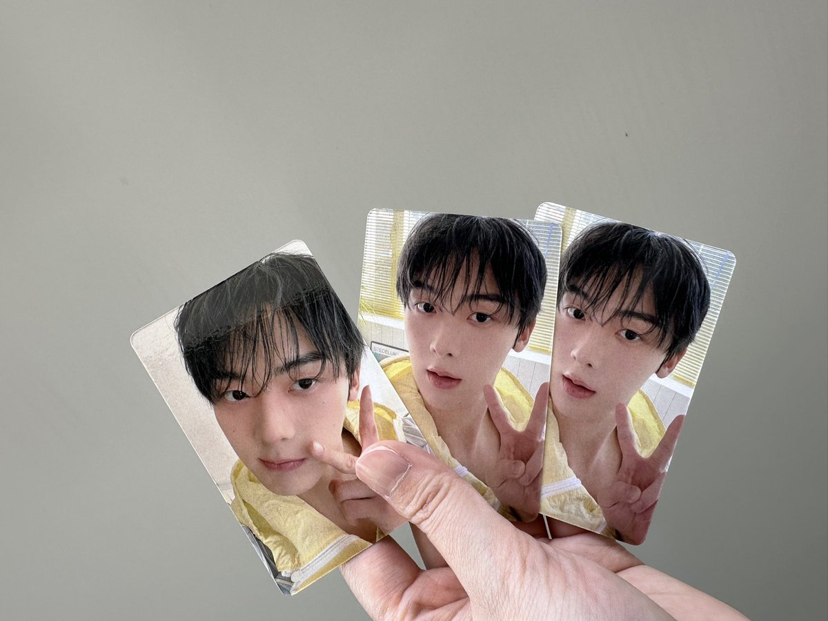 sbaika_ASTRO's tweet photo. ユンサナ ポーチ トレカ 交換

右のトレカが2枚被ってしまいましたのでこのトレカと後もう1枚出てないトレカの交換をお願いします。

本日羽田の会場にて手渡し交換可能な方でお心当たりのある方はご連絡下さい😊
#SANiGHT #ユンサナ #サナ #トレカ交換 https://t.co/IRO1RgdIlm