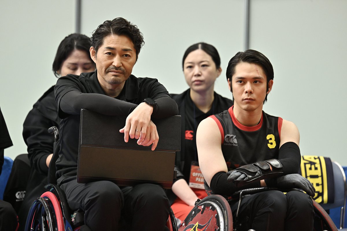 modelpress's tweet image. 【放送直前📺】「ＧＩＦＴ」第1話🏈

人香（有村架純）、車いすラグビーの取材へ

宮下（山田裕貴）“ラグ車”で伍鉄（堤真一）へ勝負挑む

🔻場面写真多数・あらすじ
mdpr.jp/photo/detail/1…

#日曜劇場ギフト @gift_tbs