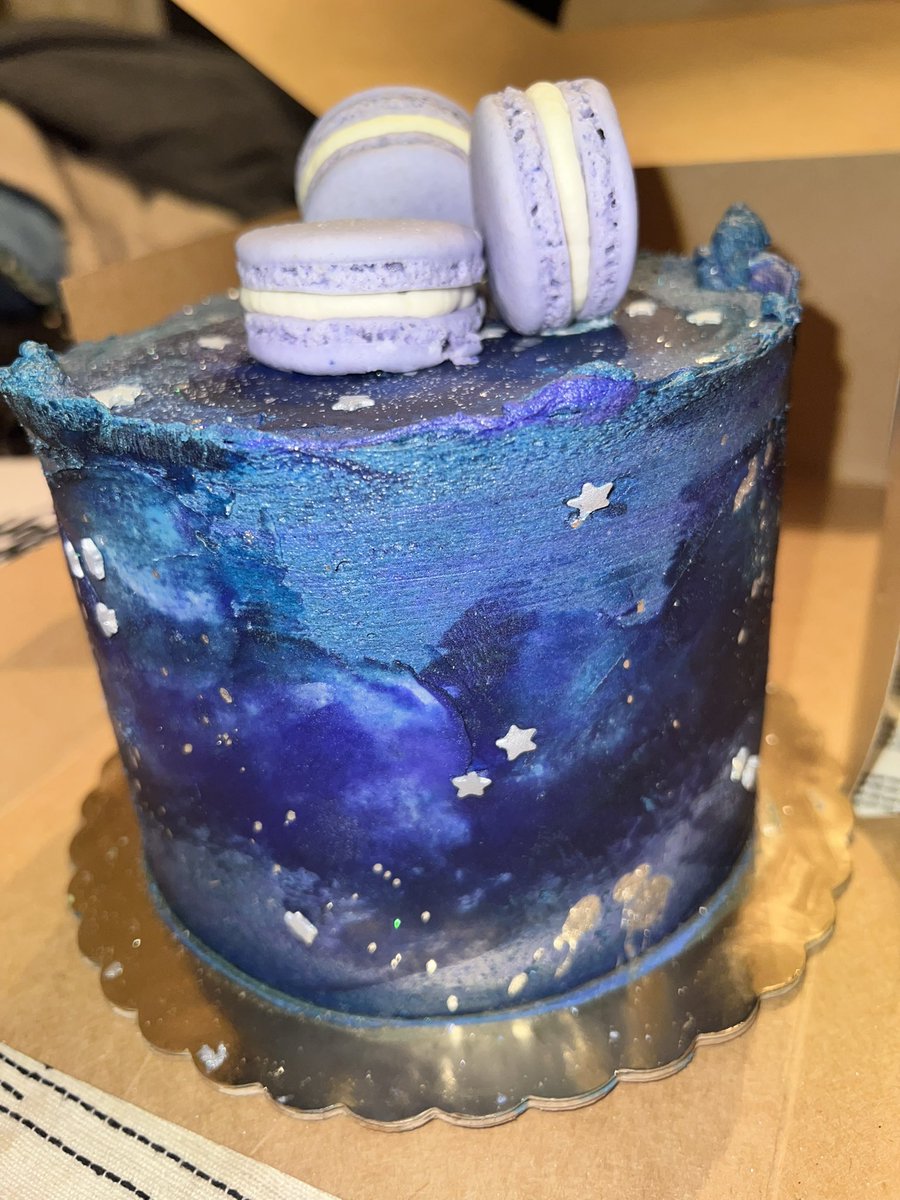 court_cloutier's tweet photo. Galaxy birthday cake 💫🌙✨🌌💜🪐 #AprilBaby #ThirtyFun https://t.co/y0fEFrEWAQ