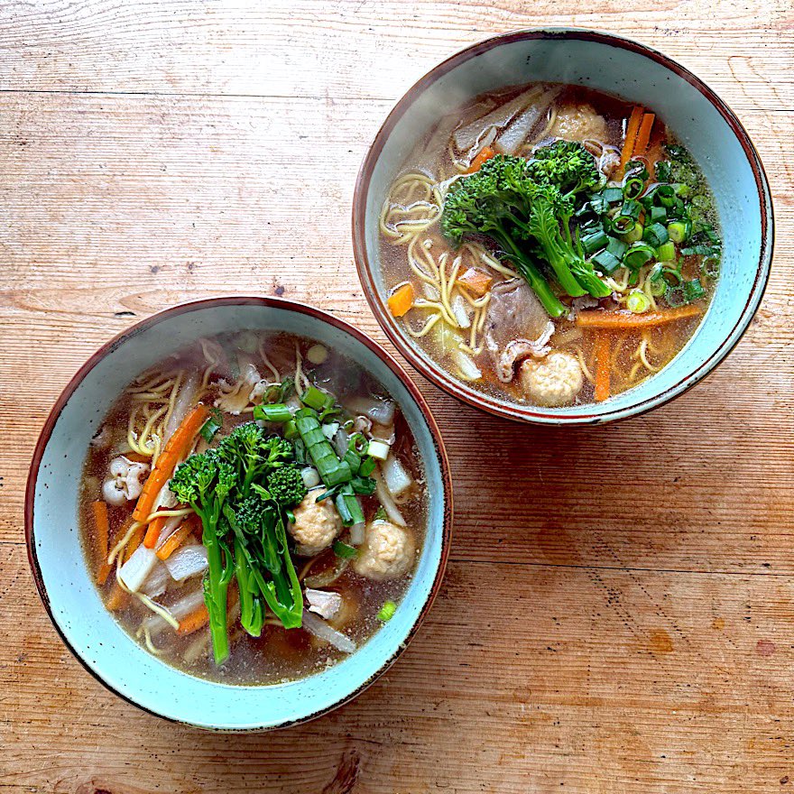light_seed's tweet photo. 土曜日の昼ごはん‼︎ 11 April

#家庭菜園 の野菜たちをふんだんに使って #野菜ラーメン ‼︎
 #お昼ごはん #昼ごはん #lunch #ラーメン #インスタントラーメン #麺きわラーメン #とりとんボール #生協 #coop #野菜たっぷり #土曜日 #ふたりごはん https://t.co/ps96w5yqDl