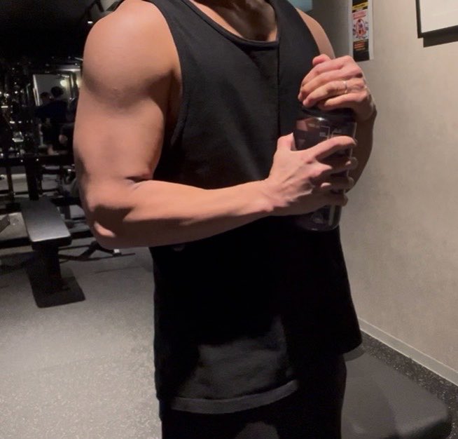 tadasan_youtube's tweet image. 少しずつでも継続すれば変わるんだなだというのがわかる比較。

最近の自分と、10年前の自分。

#筋トレ
#FTM