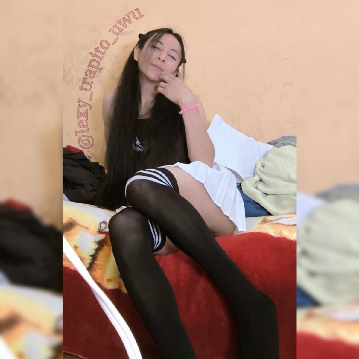 Ya me estoy aburriendo de hacer esto solo yo unu

Busco novia gótica que le gusten los femboys 🥺👉👈
Se cocinar y tengo casi 18cm de personalidad bajo la falda 🥰🤭xD

#trapitokawaii #trapito #trapitokun #femboytrap #femboii #femboys #femenineboy #nekokawaii 💕