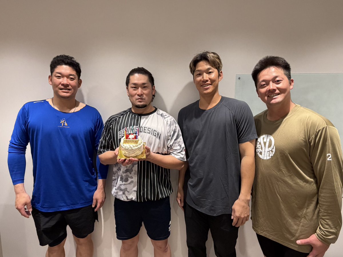 横浜DeNAベイスターズ tweet media