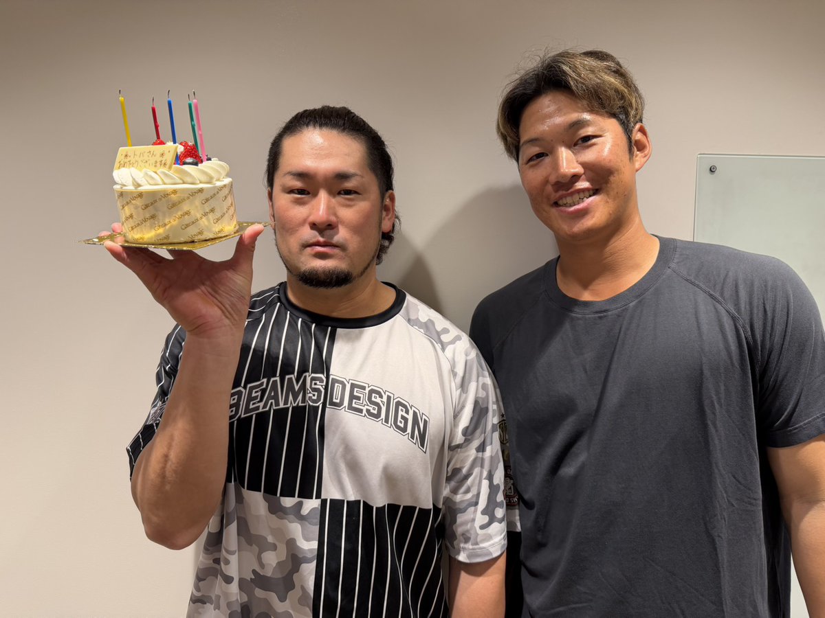 横浜DeNAベイスターズ tweet media