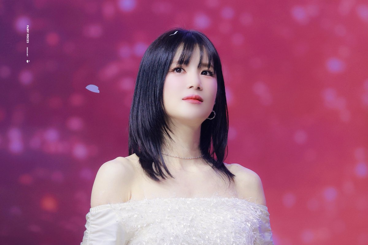 19910303net's tweet photo. 🌸 260411 #초롱 ( @Apinkpcr )

🤍🪽

#에이핑크 #박초롱 #APINK #CHORONG https://t.co/GIU4FTJubZ