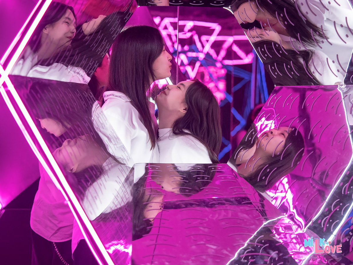 🍓 Shasha’s Calvin Klein boxers tweet media