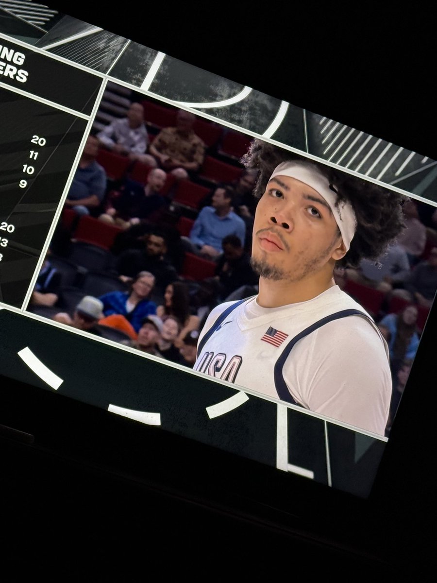 BigBlueDylan's tweet image. Tyran Stokes taking over the 4th Quarter of the Nike Hoop Summit.

Chirping with opposing World Team opponents after a basket, and chirping hard! 

Putting on a show, and backing up his talk.

Mark Pope, Please.

#BBN