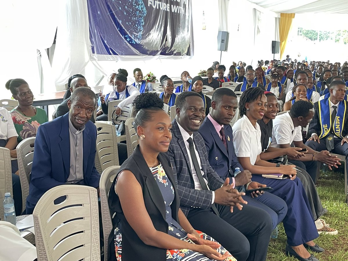 Hon Dr JC Muyingo Live tweet media