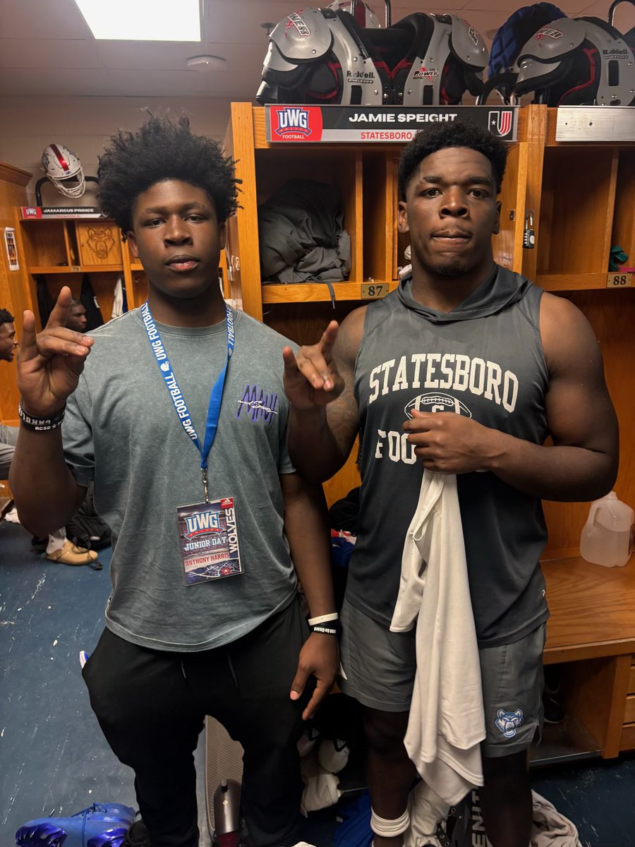 harris_ant29378's tweet photo. Had an amazing time at @UWGFootball spring game today ! ! Learned a lot from coach @TyreeThompson05 and really enjoyed the lessons he gave today ! ! @JMMartin59 @BH_FBRecruiting @BrentSilvia @BHSBengalFB @JamesVeasey14 @chr1stwizzy https://t.co/bGj7M5AmCd