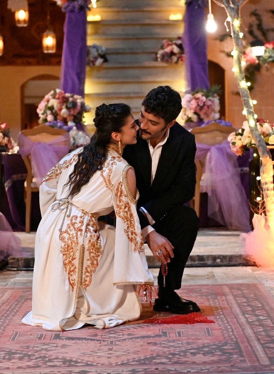 𓇢𓆸 tweet media