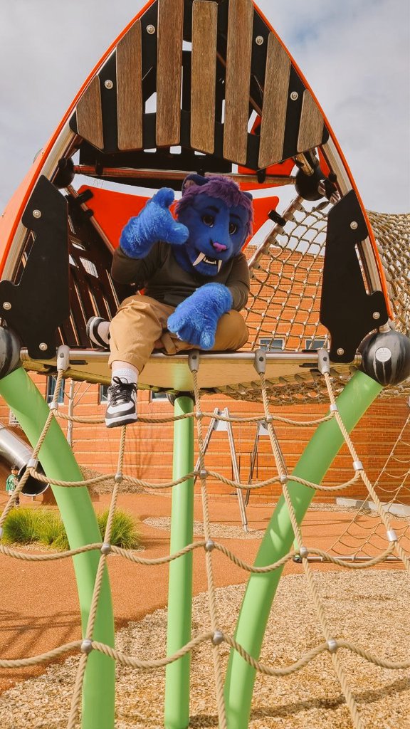 adenos 🔜 FurDu 2026 tweet media