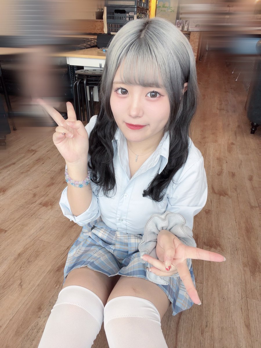 ぴなฅ(･¨ (●)🥜 tweet media