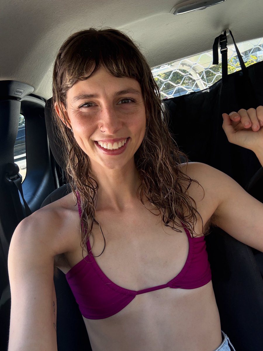 itsaimeedayze tweet media