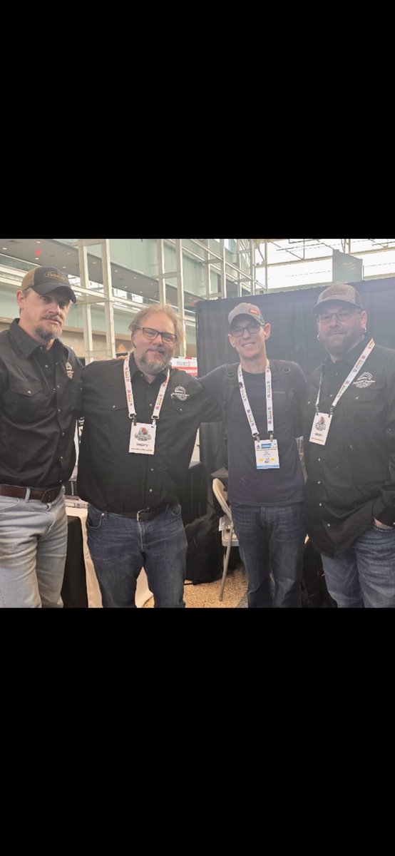 TruckersuniteNW's tweet photo. The boys @ FOPT (federation of professional truckers ) & Trucking by the grace of god & Rocky from MD alignment ! #trucking #truckersunitenow #fopt @truckingshow @FreightWaves @freightliner https://t.co/6uZdyYymT6