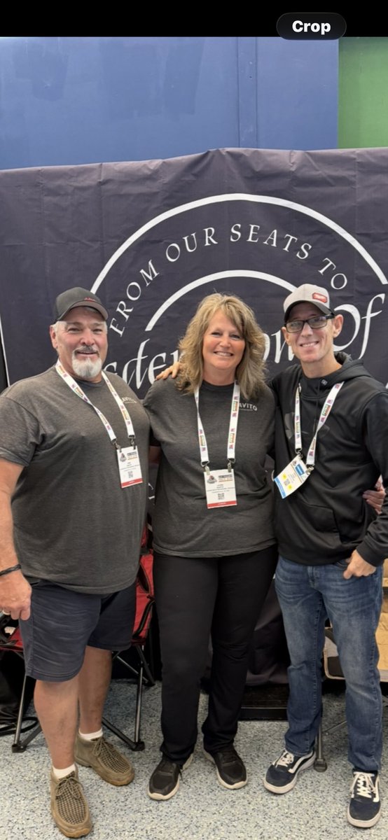 TruckersuniteNW's tweet photo. The boys @ FOPT (federation of professional truckers ) & Trucking by the grace of god & Rocky from MD alignment ! #trucking #truckersunitenow #fopt @truckingshow @FreightWaves @freightliner https://t.co/6uZdyYymT6