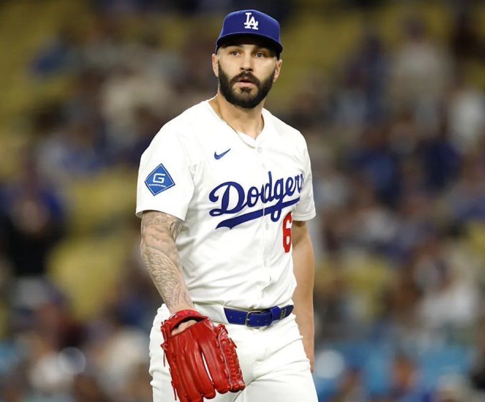 Dodgers Center tweet media