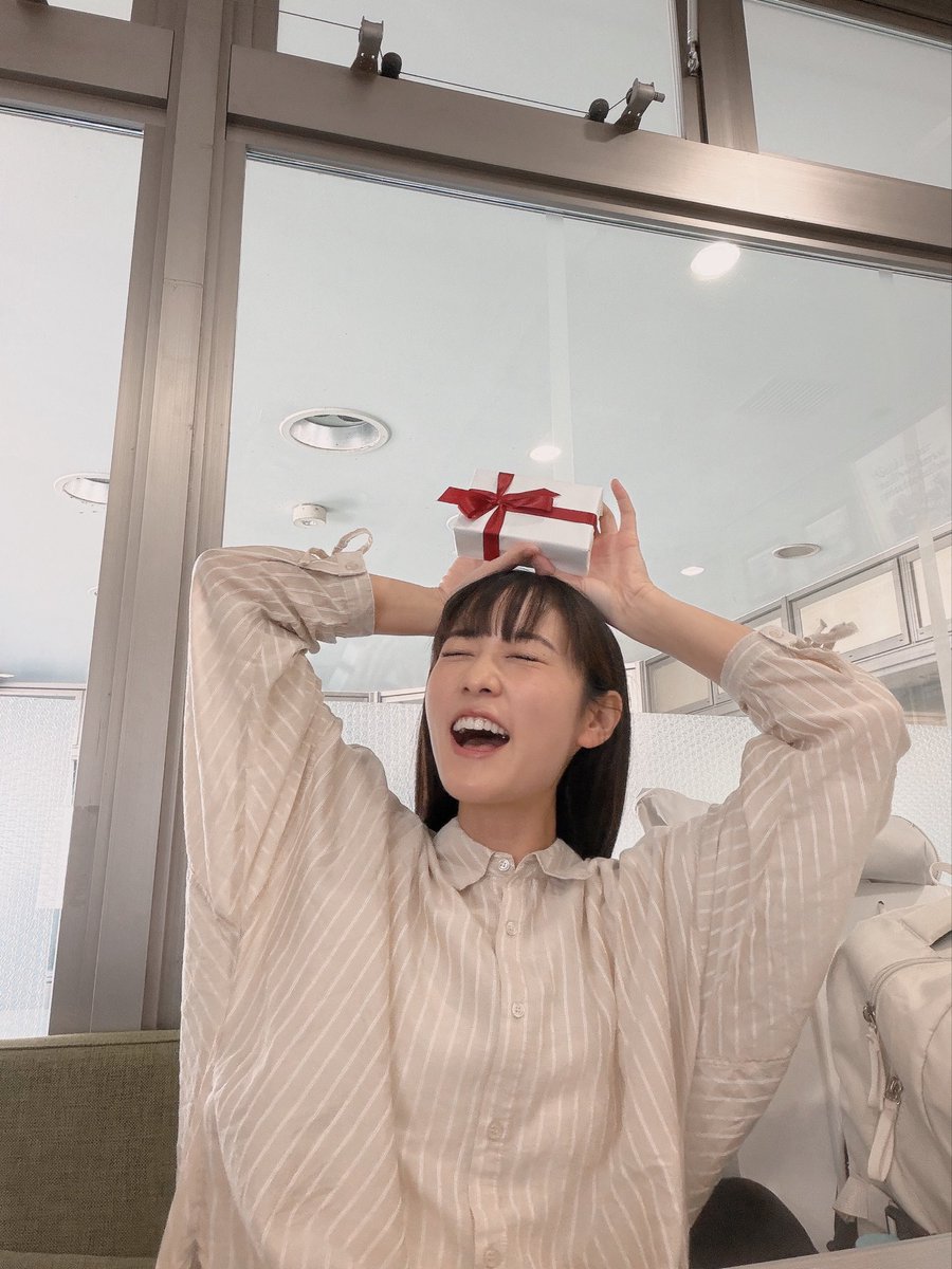 #にちマル
13時から放送です！
今日もメッセージお待ちしております✌︎

(素敵プレゼントに歓喜！！)
#FM軽井沢 #軽井沢