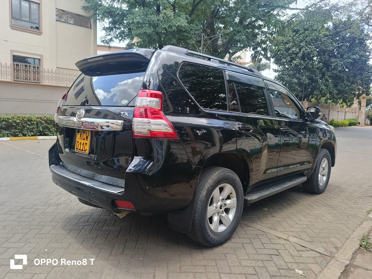 JaMtoka's tweet image. • 2015 Toyota Land Cruiser Prado — GDJ150 🇯🇵
• KSh4.5 Million 
• Fuel Tank: 87L
• Mileage: 111,242km
• Location: Nairobi 🇰🇪
• +254733665551 — WhatsApp 
• michael@beyondtarmac.co.ke

• 2800cc 4-Cyl Turbodiesel (1GD-FTV)
• 177bhp @ 3400 rpm
• 450Nm @ 1600-2400 rpm
•