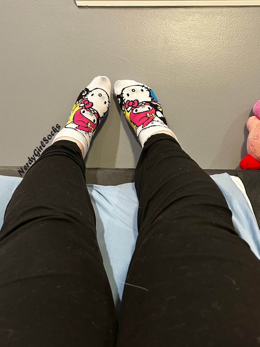 NerdyGirlSocks's tweet image. So it looks likes based on my poll from yesterday that the Hello Kitty &amp;amp; Friends socks are the fan favorites!  

Should I post the other pairs as well or one of the other sets? Let me know! 💕

#sanrio #socks #cutesocks #fypシ゚viral #explore #ソックス #양말