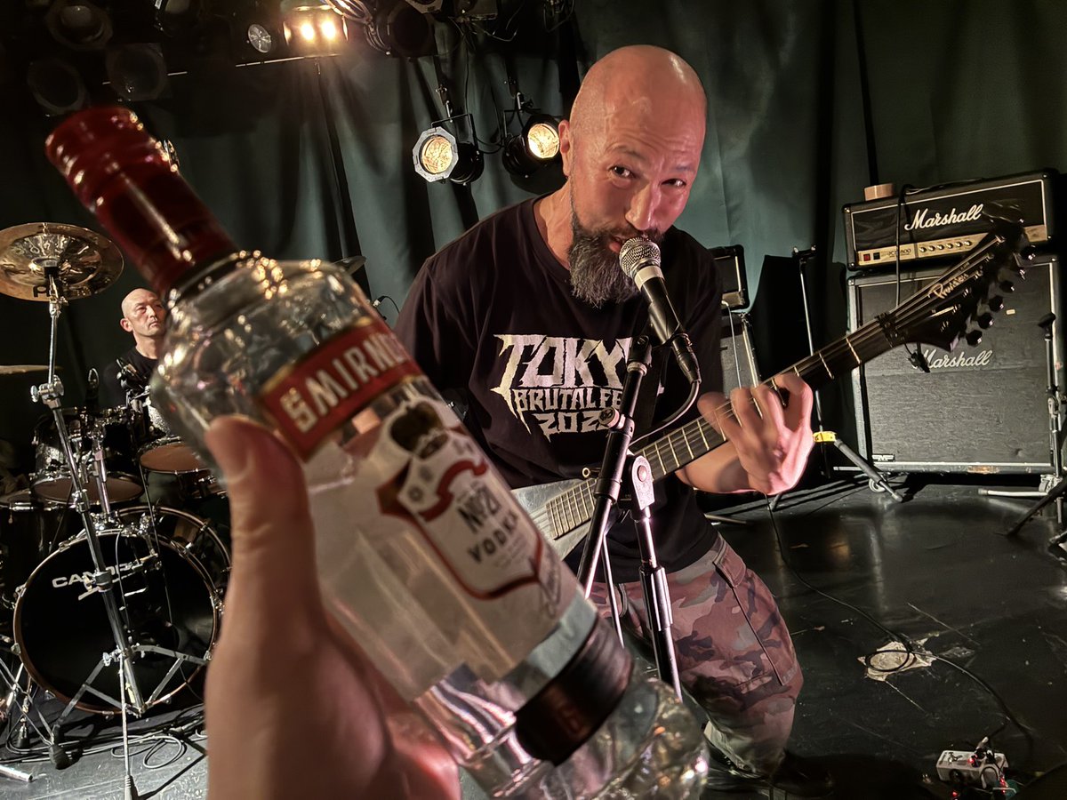 Blind hate tweet media