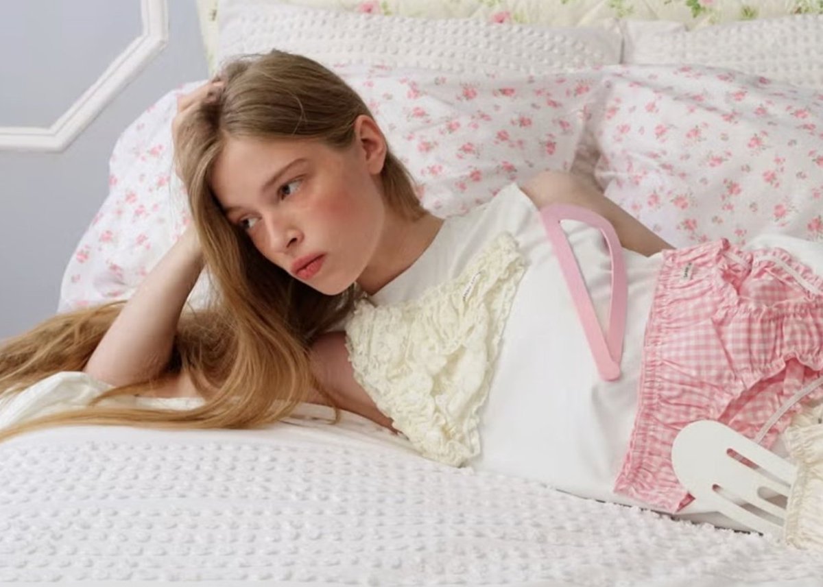 Genevieve Gluck tweet media