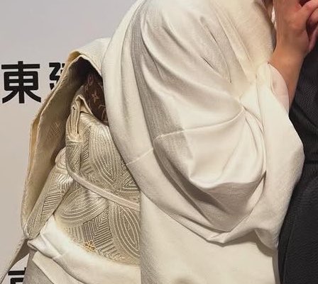 峰 不三子 tweet media