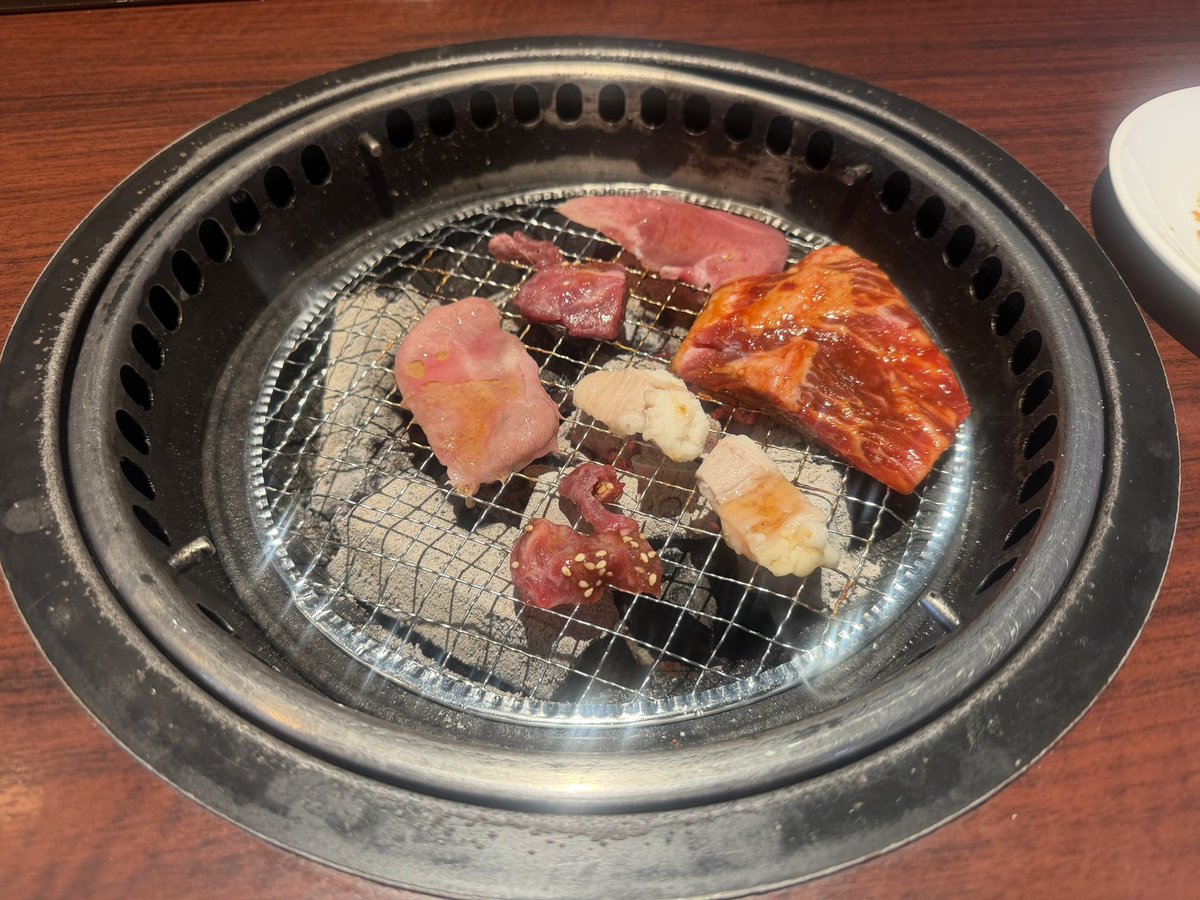 灯輝石 tweet media
