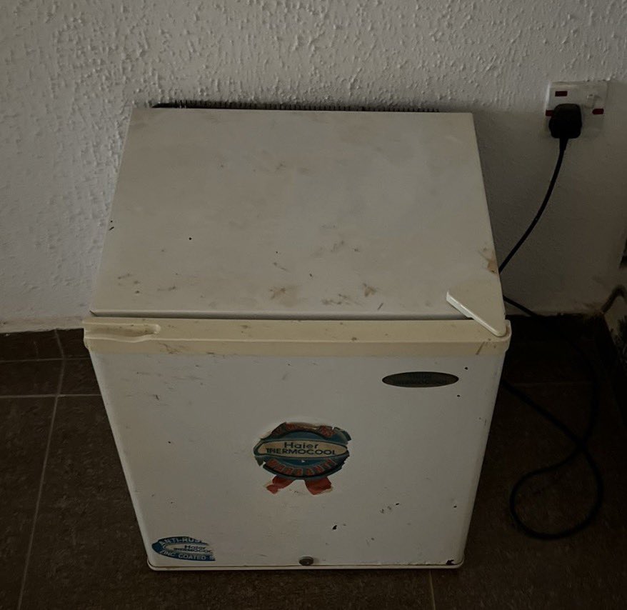 Sir J (J9) tweet media