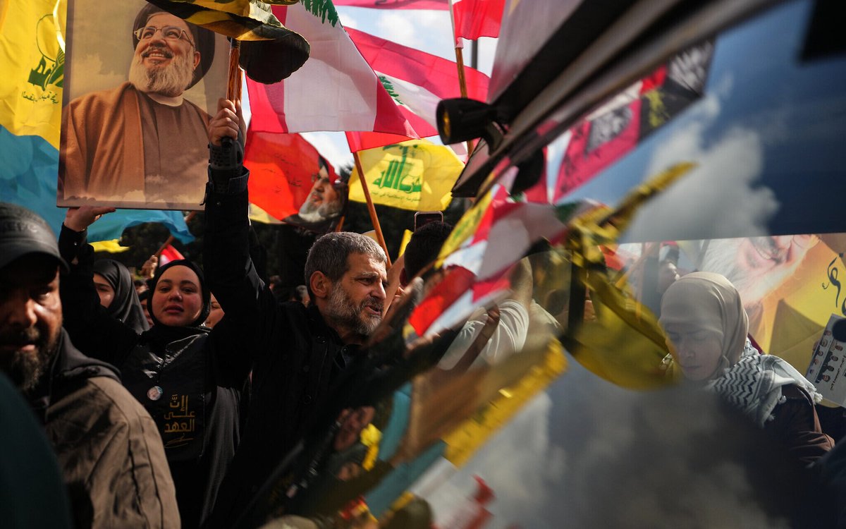 AnsariNabullah's tweet photo. Hezbollah supporters rally in Beirut + Leader Naim Qassem.
The situation remains volatile — could it derail the bigger US-Iran ceasefire?
What’s your view on this escalation? Share below.
#Hezbollah #lebanonisbecominggaza #IsraelWar #middleeastwars https://t.co/AyWfQVqAKr