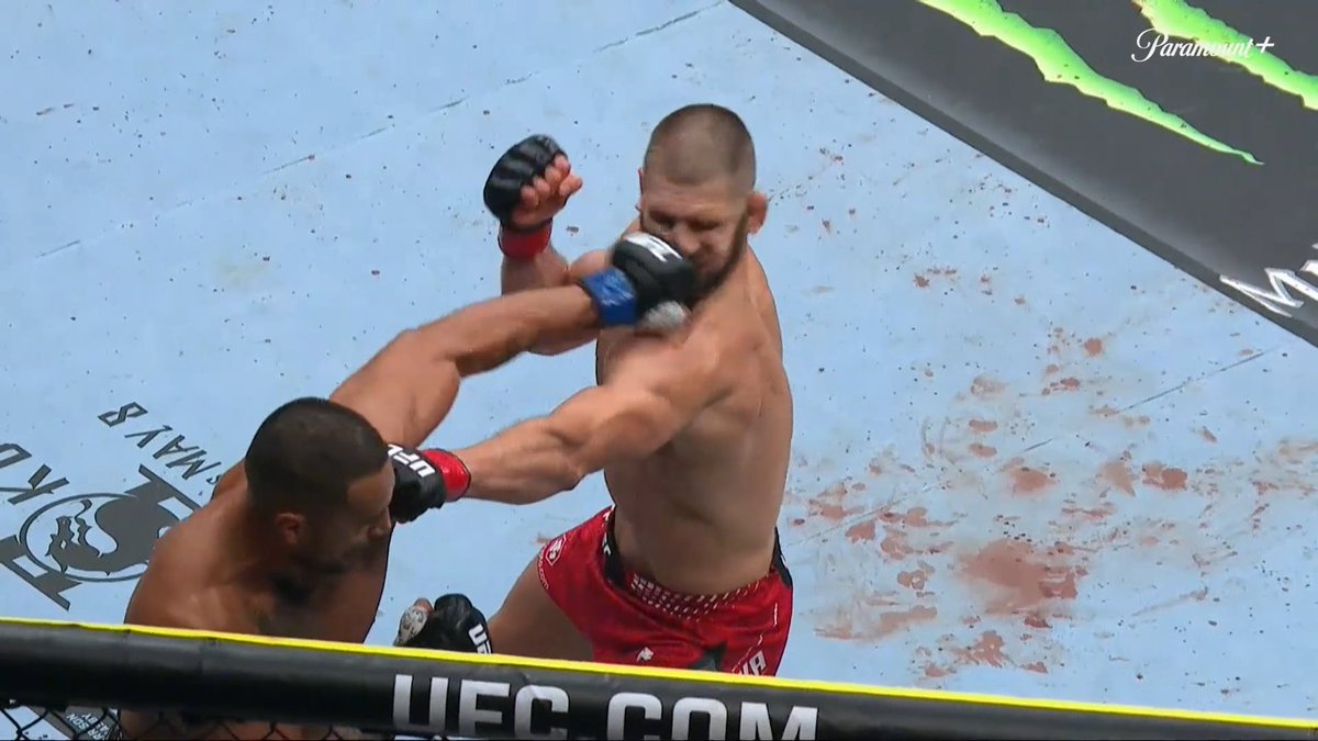 KavezMma's tweet image. 🇳🇿 KARLOS ULBERG NOKAUT PRVA RUNDA!
Imamo novog šampiona! Pokidao ukrštene ligamente i onda našao savršen levi direkt!
Priča za film!
#UFC327