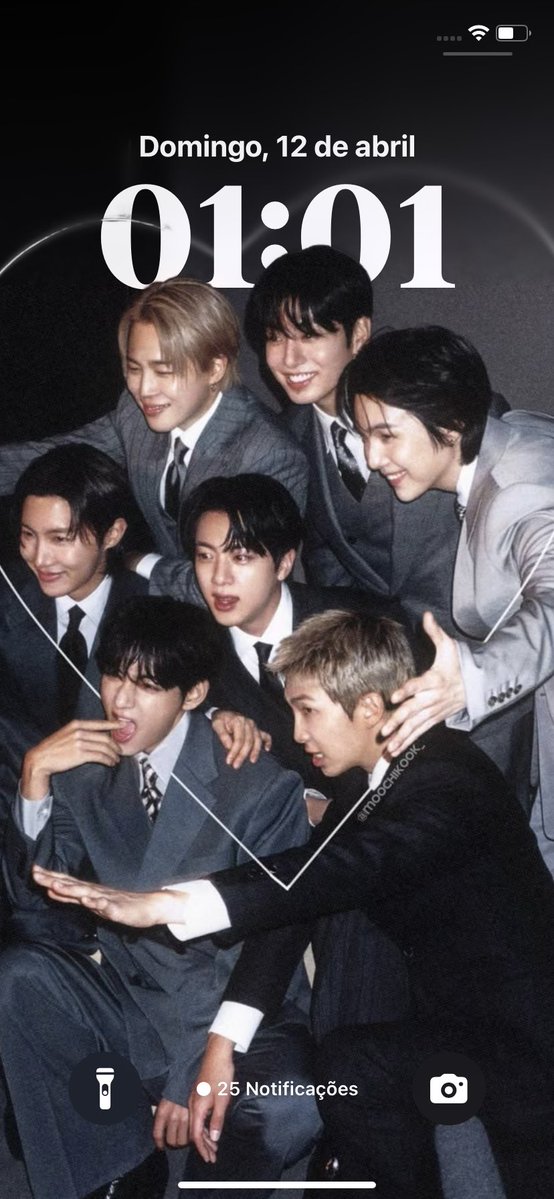 nana⁷🍀 VAI VER O BTS no cinema tweet media