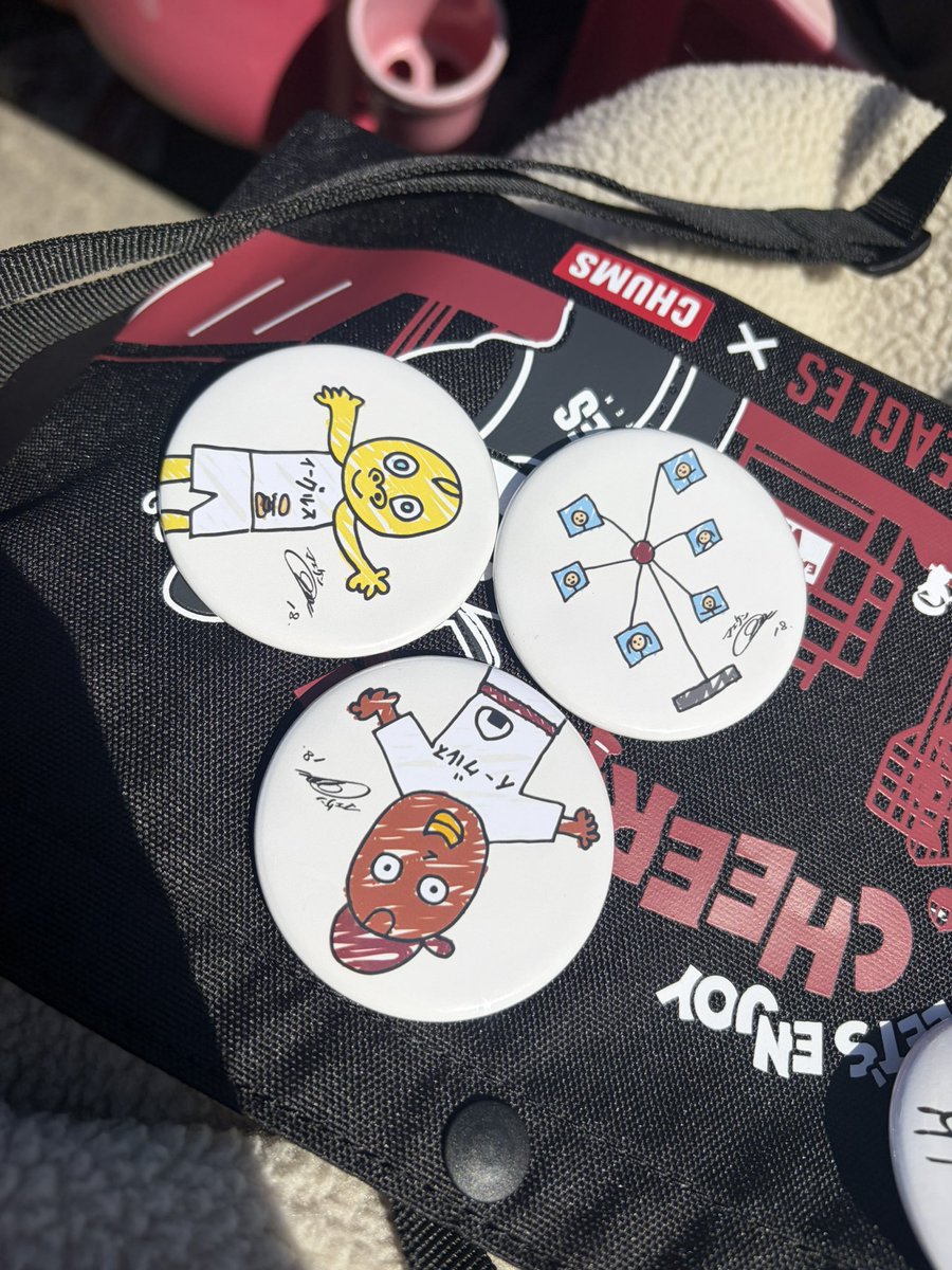 Na_3157's tweet photo. 昨日4つ買ってマエケンとロゴ3つでて
？！？だったけど今日は引きよかった😌

風も落ち着いてきたし暑いかもぉ〜

#楽天イーグルス https://t.co/WYP04vbCzN
