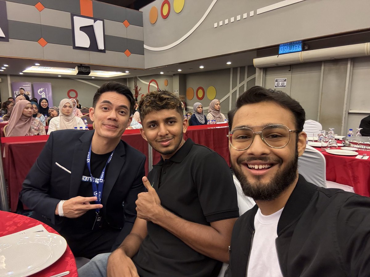 MorpheusAsia's tweet photo. @nothussainrana and new Team member @EshanOne at the ARCB launch networking @MorpheusAIs opportunities! https://t.co/FTkyUyxPSd