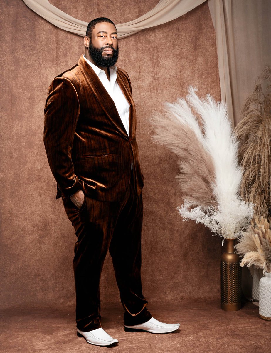 HollywoodDub's tweet photo. It’s my birthday… and I’m stepping into a new level of greatness 💯
More life. More wins. More elevation.
And yeah… the style gotta match the mindset 😎
Proud Brand Ambassador for @BARABASMEN Wear 
Tap in and upgrade your look like a boss 👇🏾
🔗 https://t.co/ilc0IT7vX2 https://t.co/C2vNtDk49Q