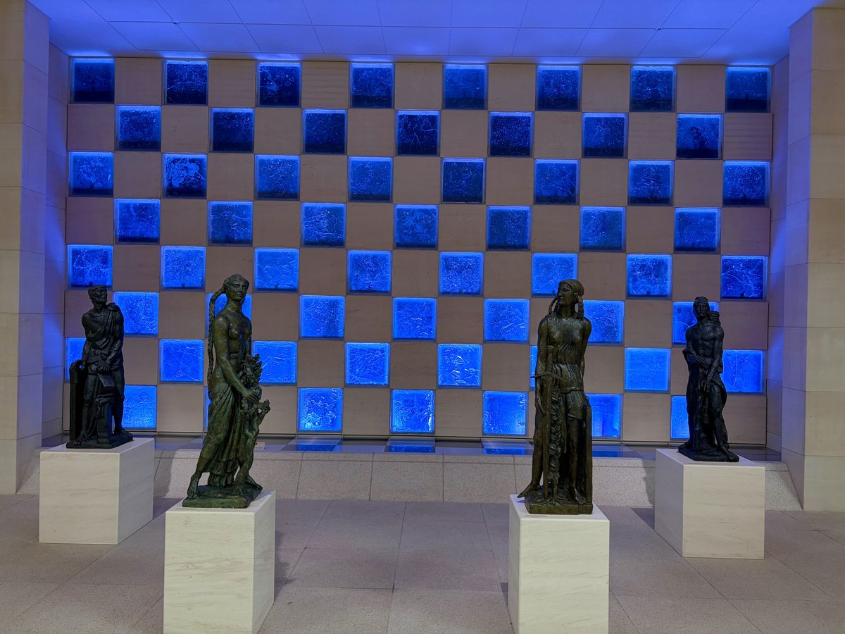 こあみん tweet media