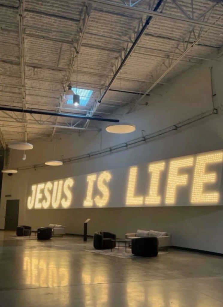 adeewunmii's tweet photo. Happy Sunday.❤️ https://t.co/lFpRswmThZ