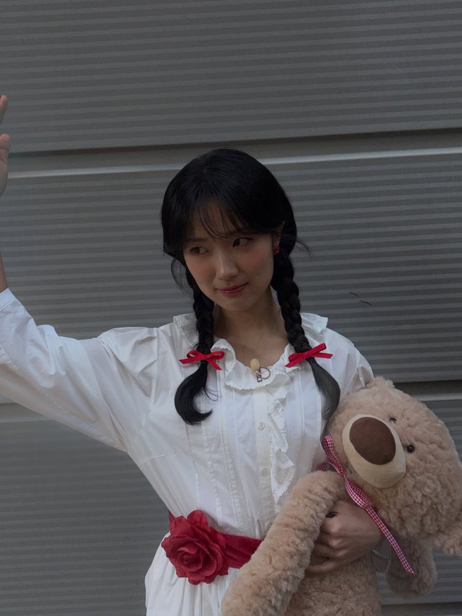 ⋆☀︎. ѕυιη tweet media