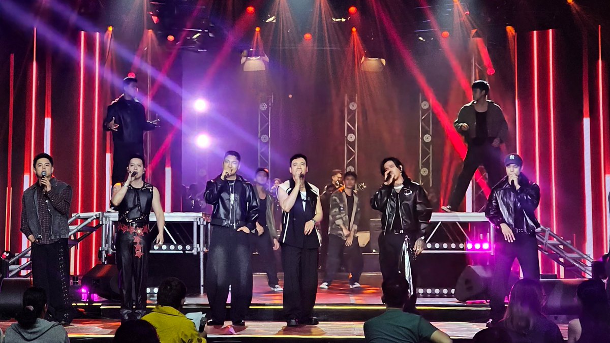 ASAPOfficial's tweet image. Seated for these fire performances by our very own OA at laban na laban na concert experience only here sa ASAP! 

#ASAPpalaban