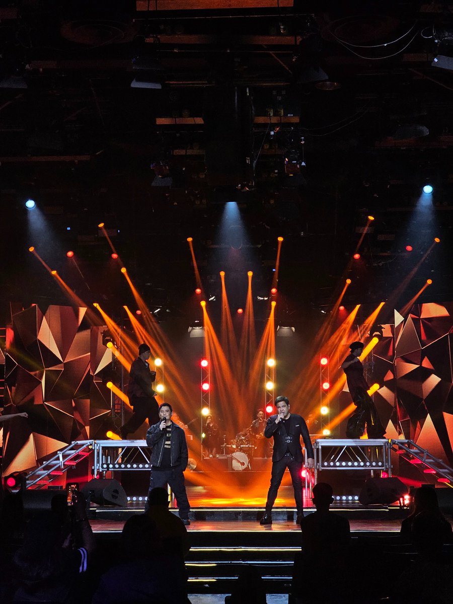 ASAPOfficial's tweet image. Seated for these fire performances by our very own OA at laban na laban na concert experience only here sa ASAP! 

#ASAPpalaban