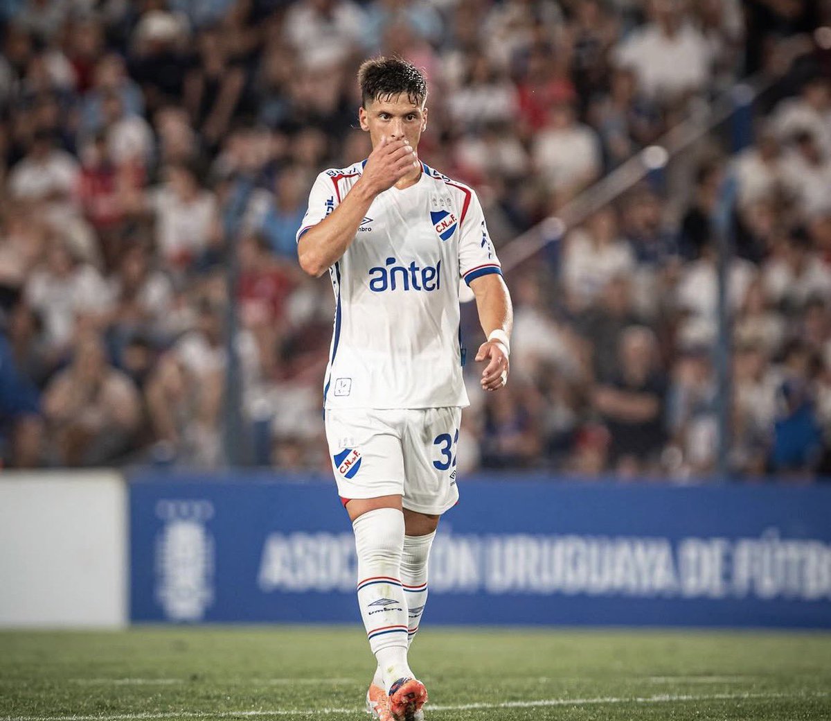 𝐂𝐡𝐫𝐢𝐬𝐭𝐢𝐚𝐧 “𝐂𝐚𝐥𝐞” 𝐒𝐚́𝐧𝐜𝐡𝐞𝐳 tweet media