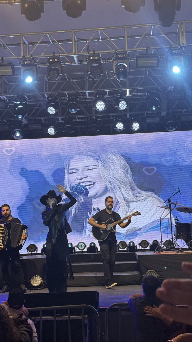 Rian 👑 tweet media